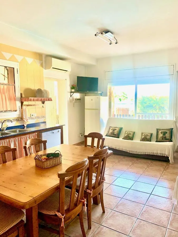 Can Pantoni Piscina Privada Deltebre Holiday home